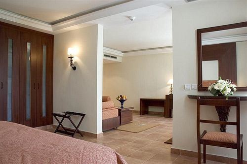 Golden Tulip Farah Khouribga Hotel Exterior photo